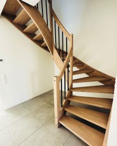 Standardtreppe mit Grauakzent 2